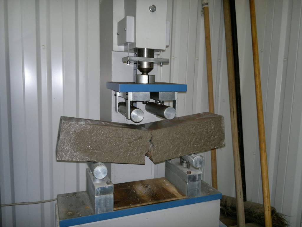 Column Testing Burability Flexural Strength Test of Concrete | NABL | Global Lab India